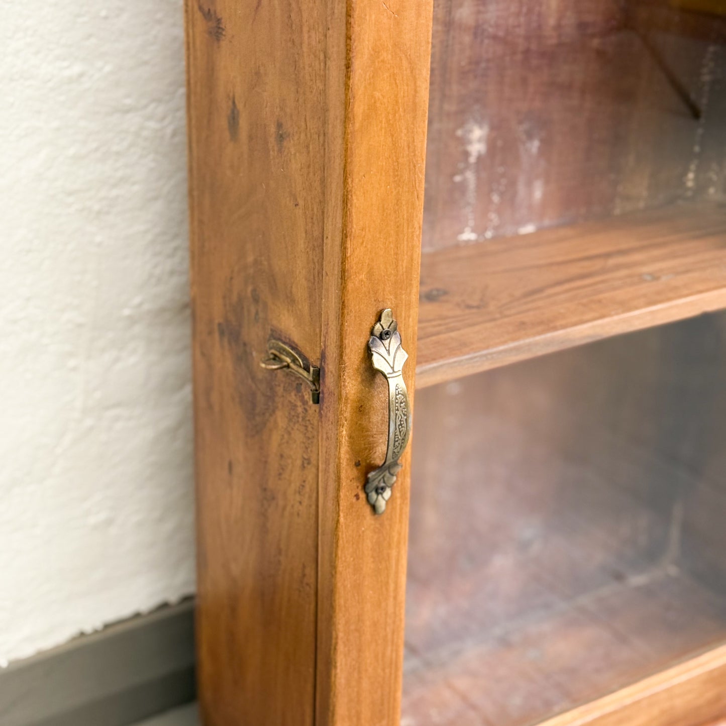 Small Glass Showcase IV
