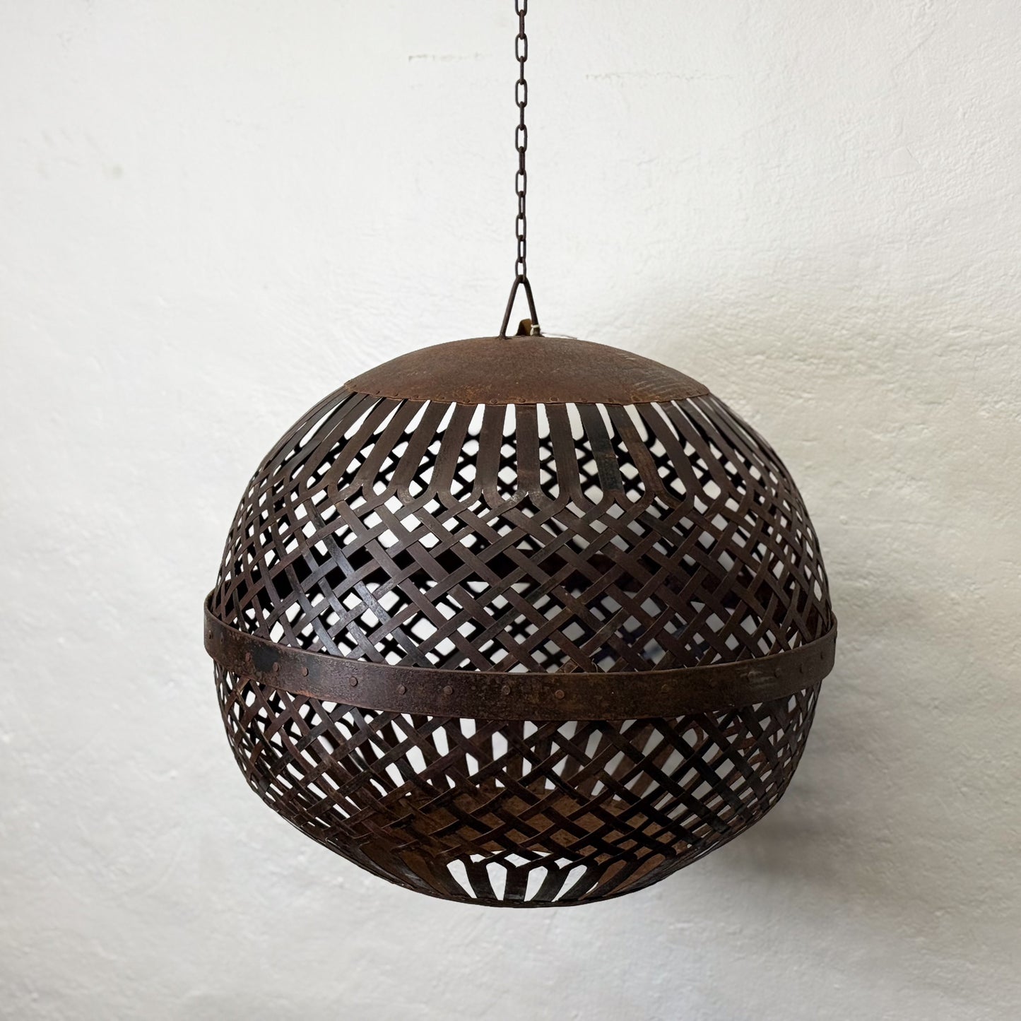 Round Banded Iron Pendant Light