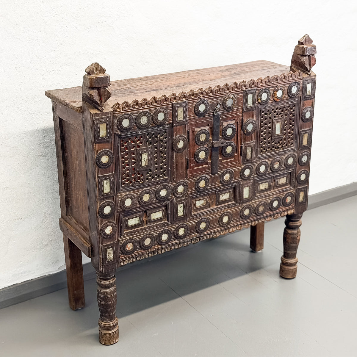 Damchiya Cabinet