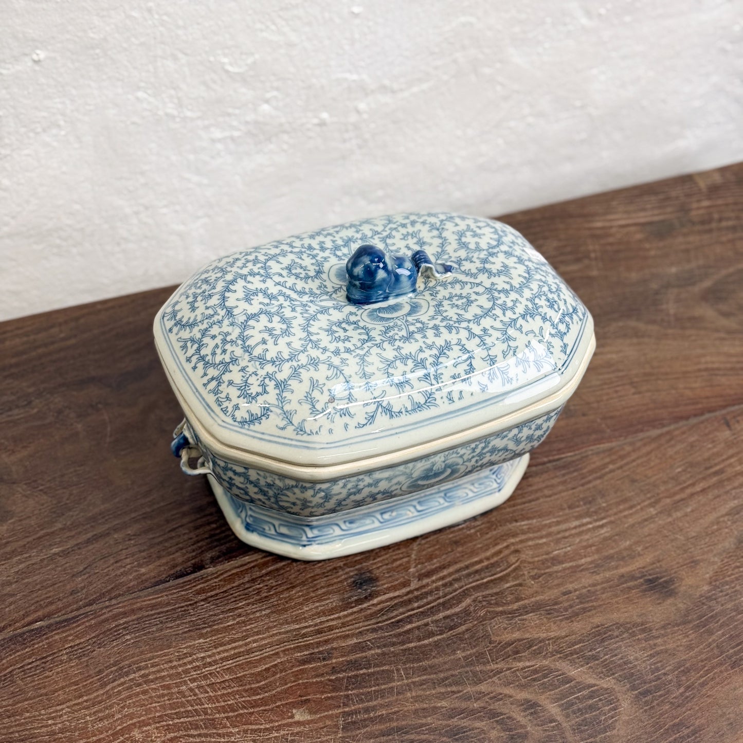 Sweet Pea Porcelain Food Container