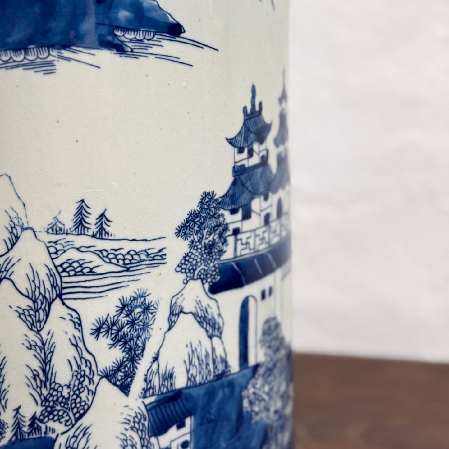 Village Scene Porcelain Jar