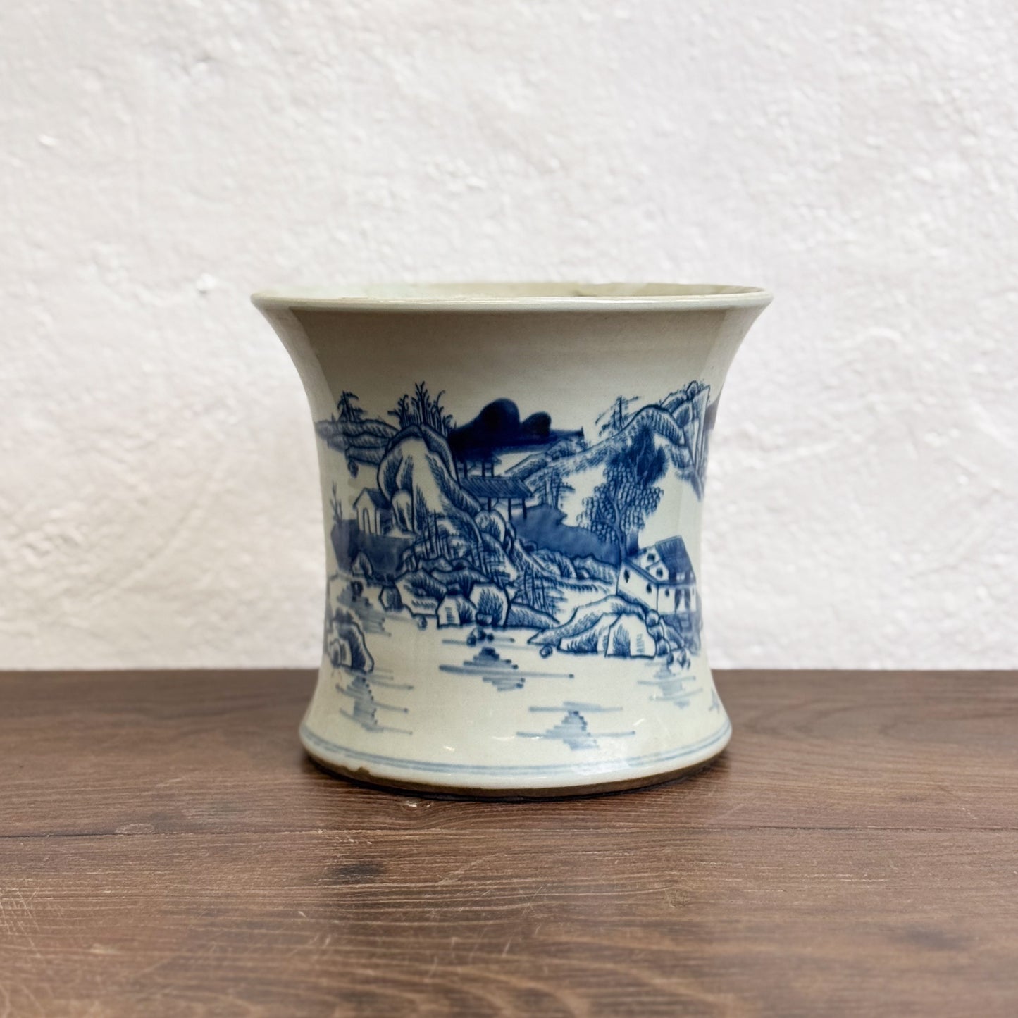 Mountain Scene Waisted Porcelain Planter