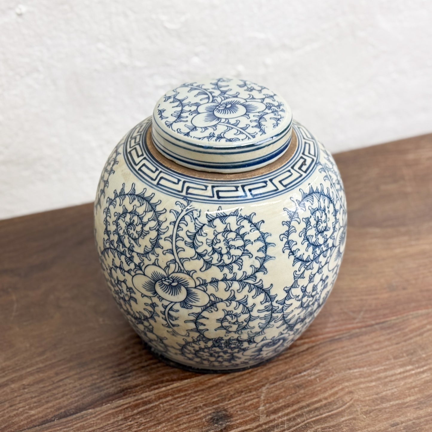 Sweet Pea Vine Porcelain Ginger Jar
