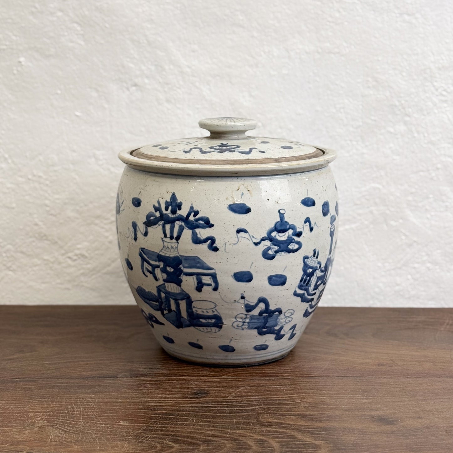 Bogu Style Lidded Porcelain Pot