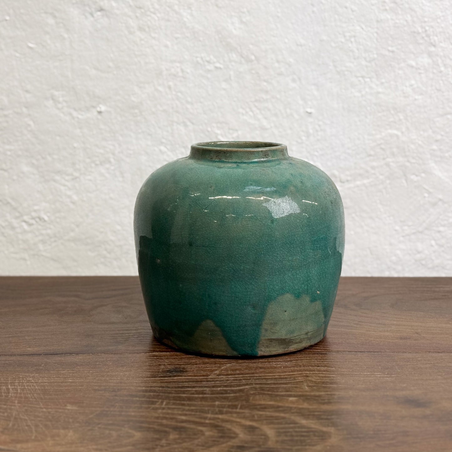 Round Simple Glazed Pot