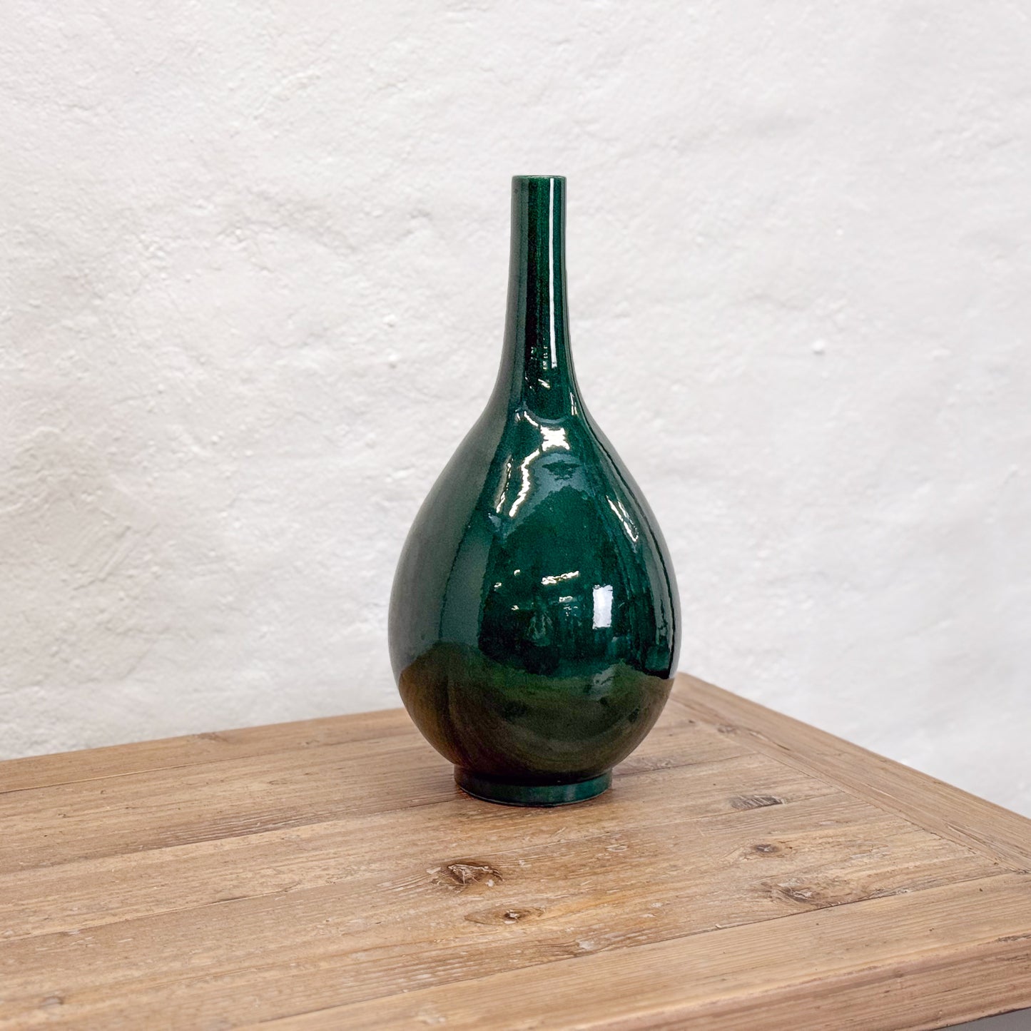Simple Emerald Bulb Vase