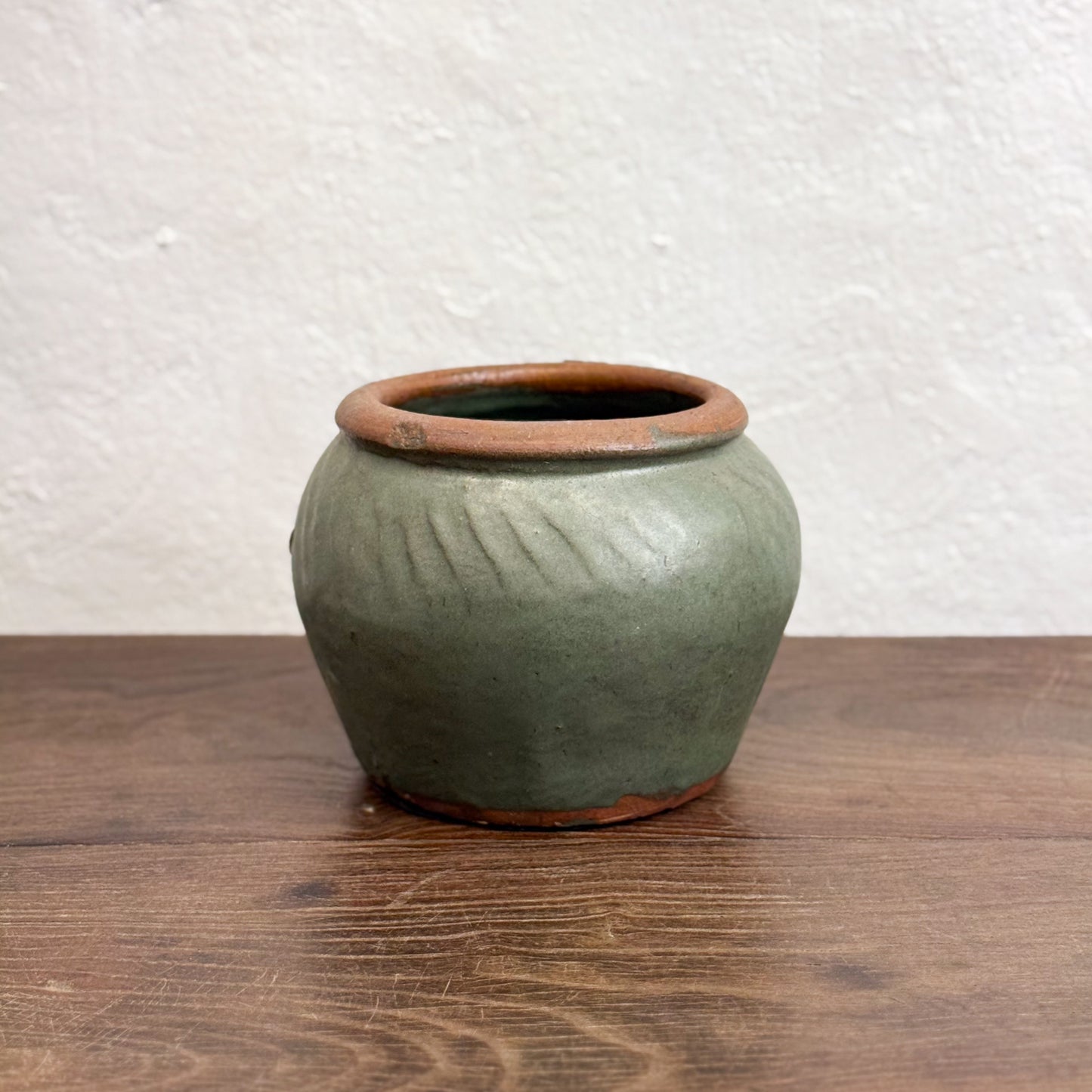 Scored Simple Planter Pot