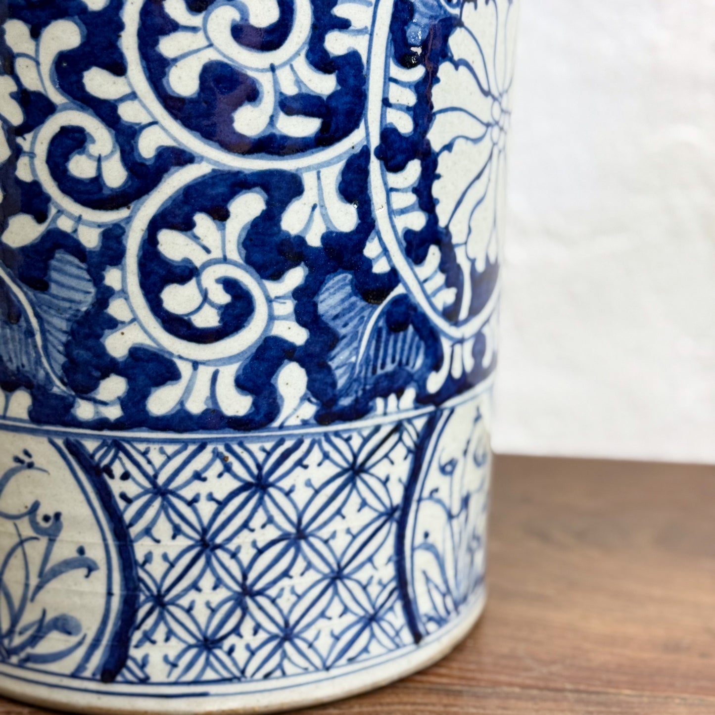 Chrysanthemum Porcelain Umbrella Stand