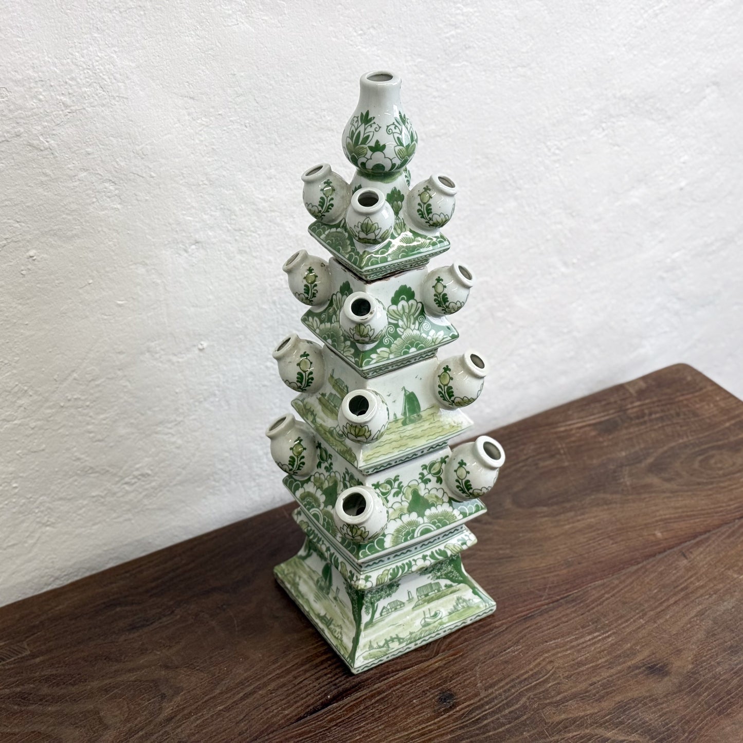 Green Porcelain Pagoda Tulip Vase