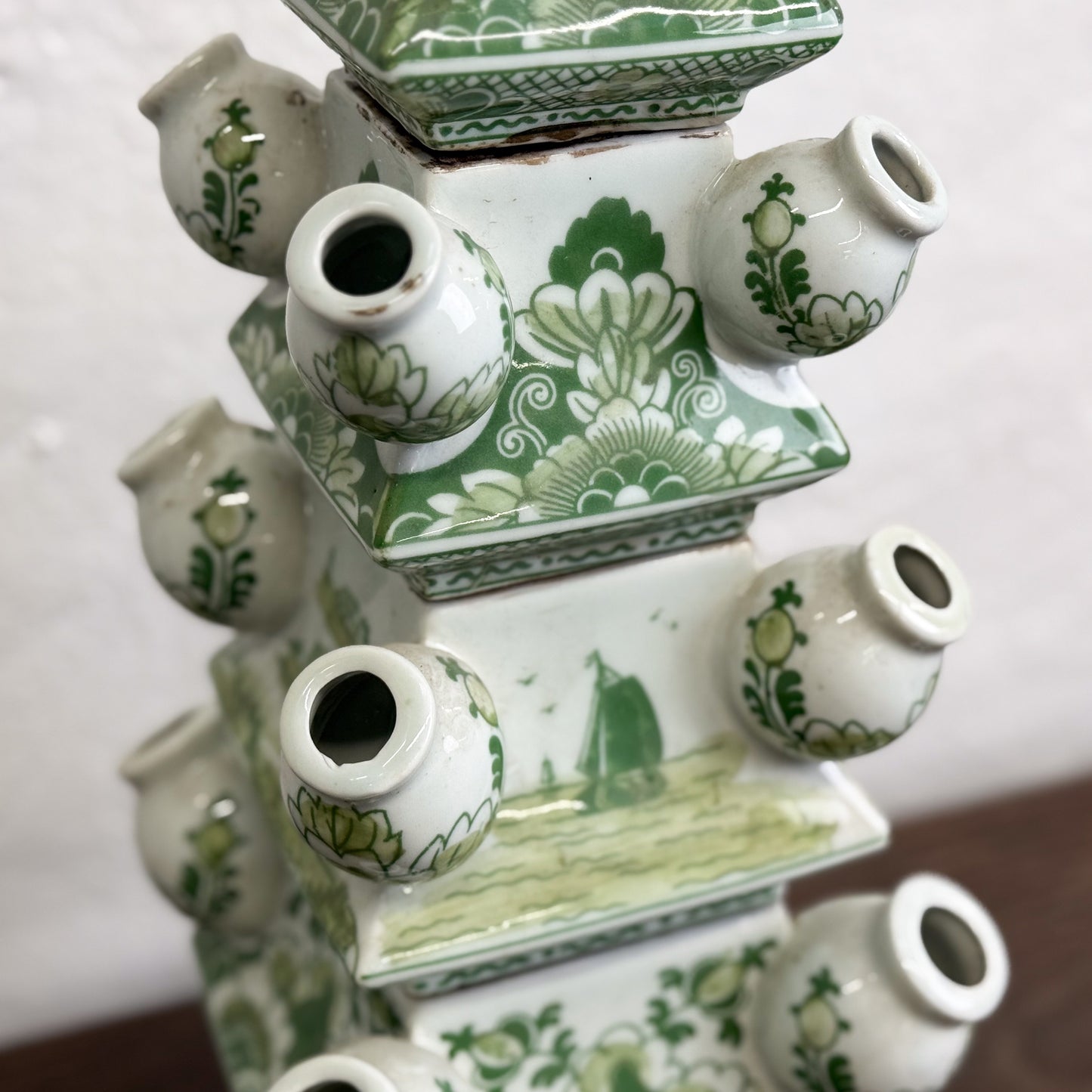 Green Porcelain Pagoda Tulip Vase