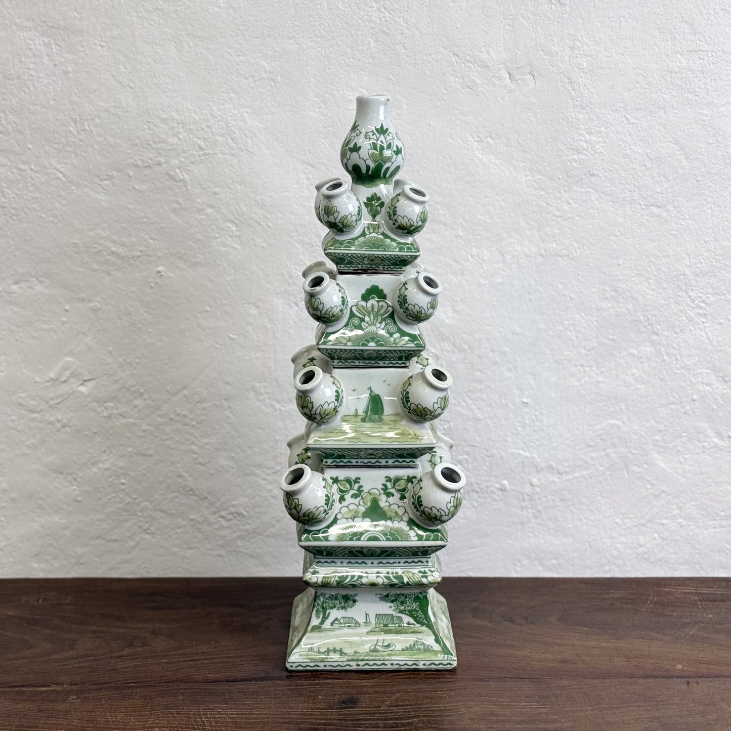 Green Porcelain Pagoda Tulip Vase