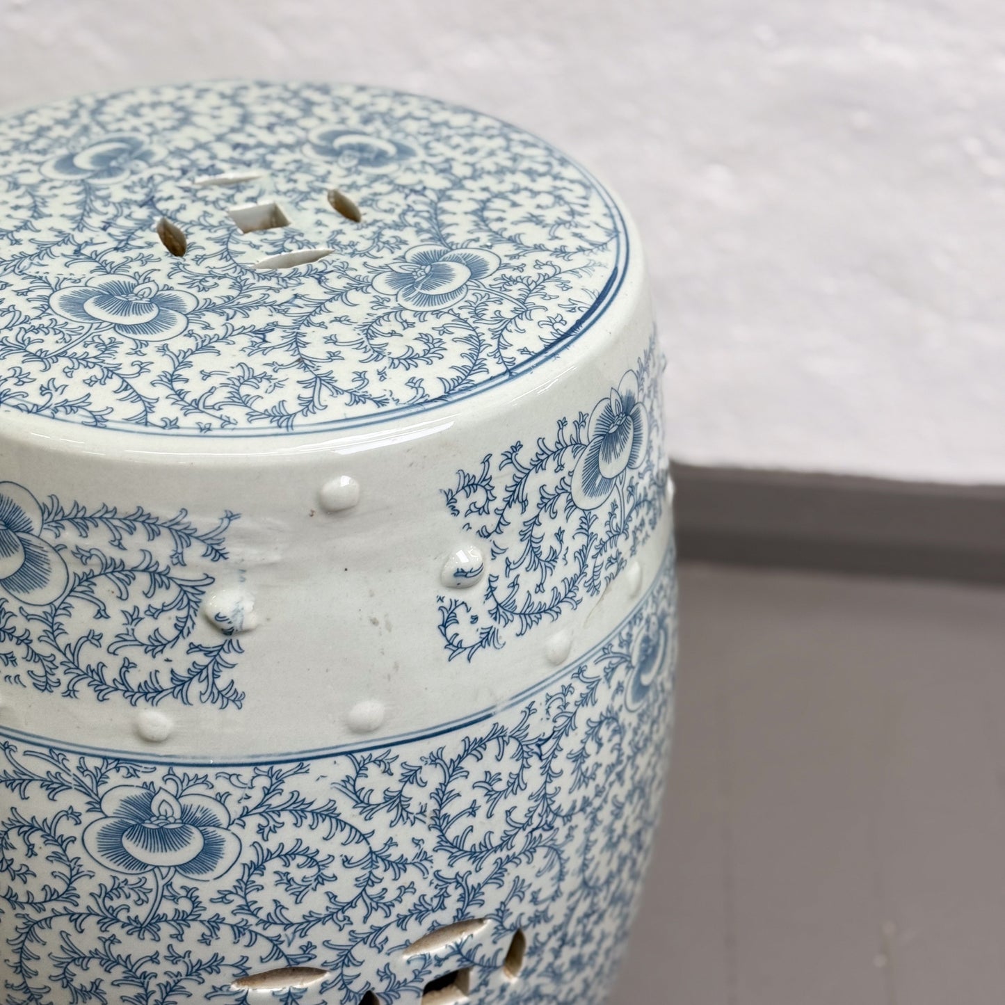 Sweet Pea Vine Porcelain Drum Stool