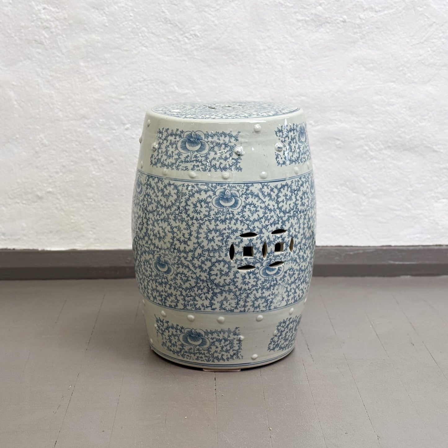 Sweet Pea Vine Porcelain Drum Stool