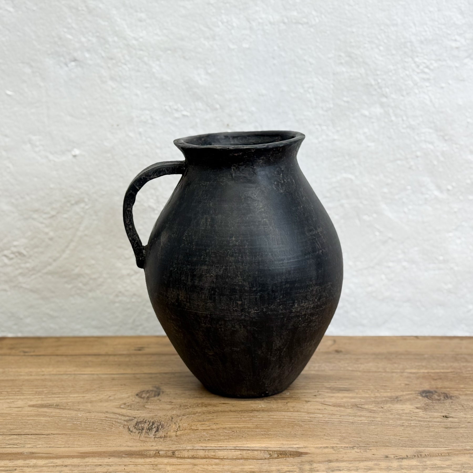 Unglazed Single Handle Pot