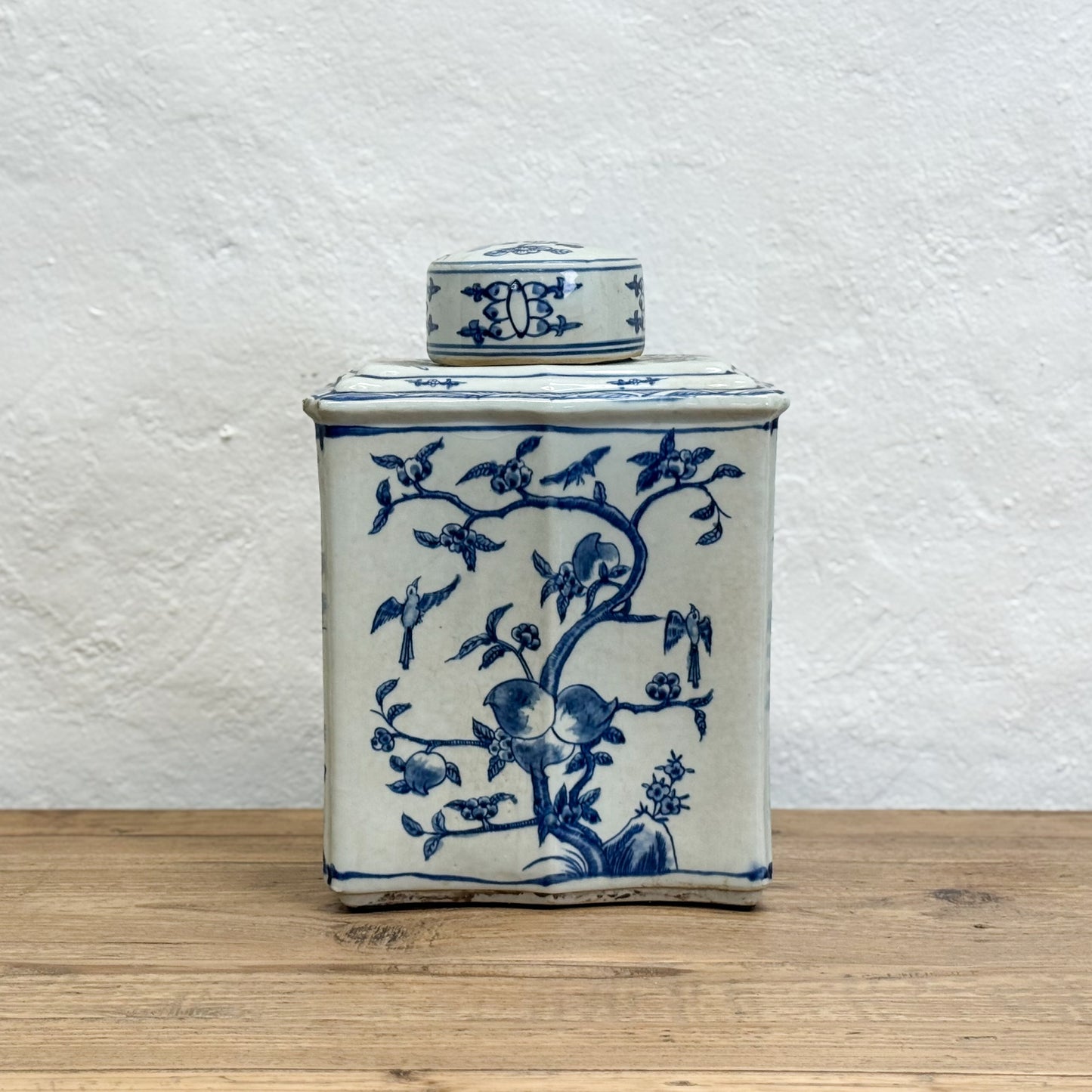 Bird Porcelain Cong Container I