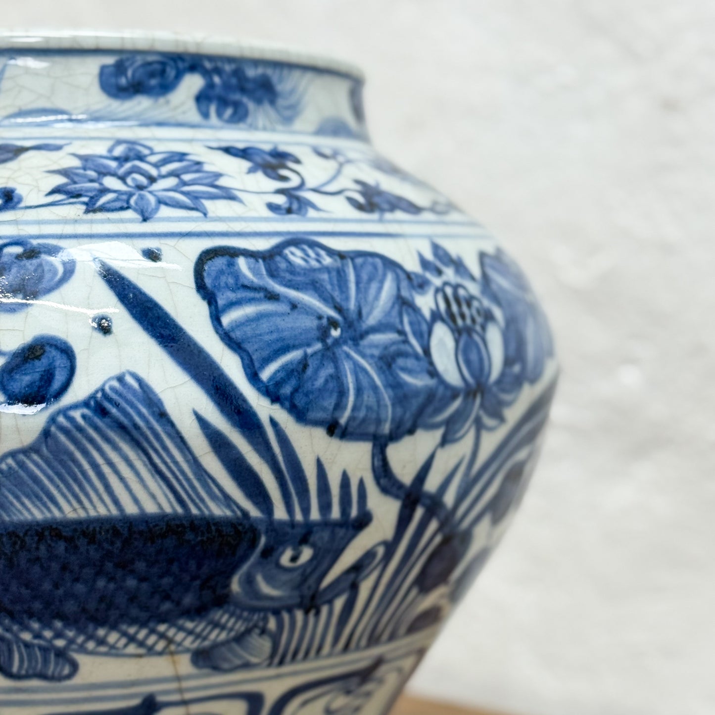 Fish Yuan Style Porcelain Vase