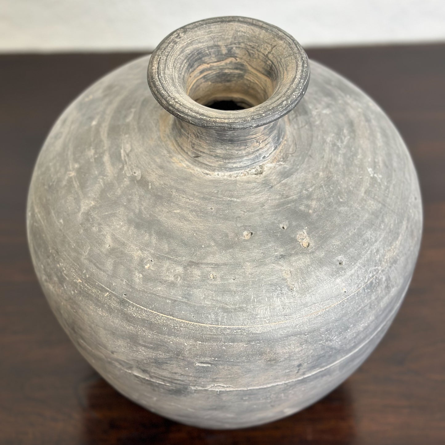 Globular Earthenware Vase with Lip