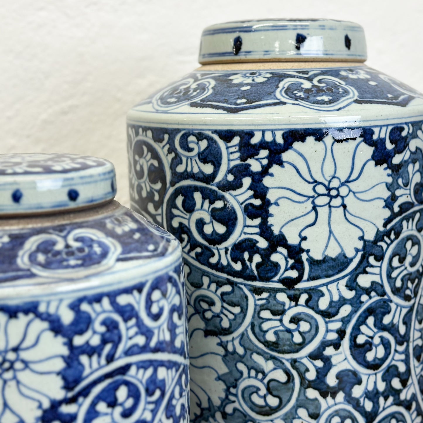 Chrysanthemum Porcelain Container