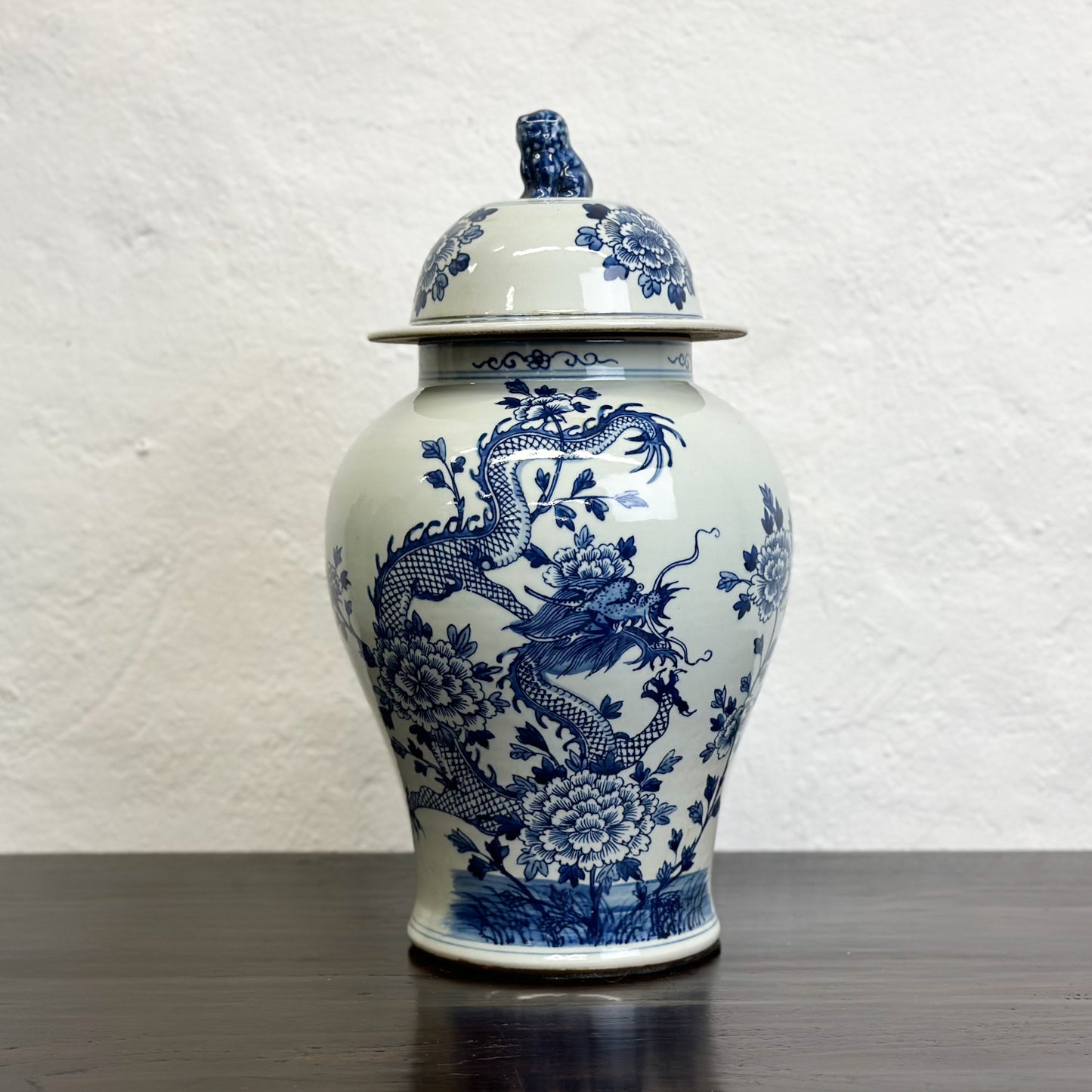 Chinese-Blue-and-White-Porcelain-Temple-Jar-Dragon-Floral