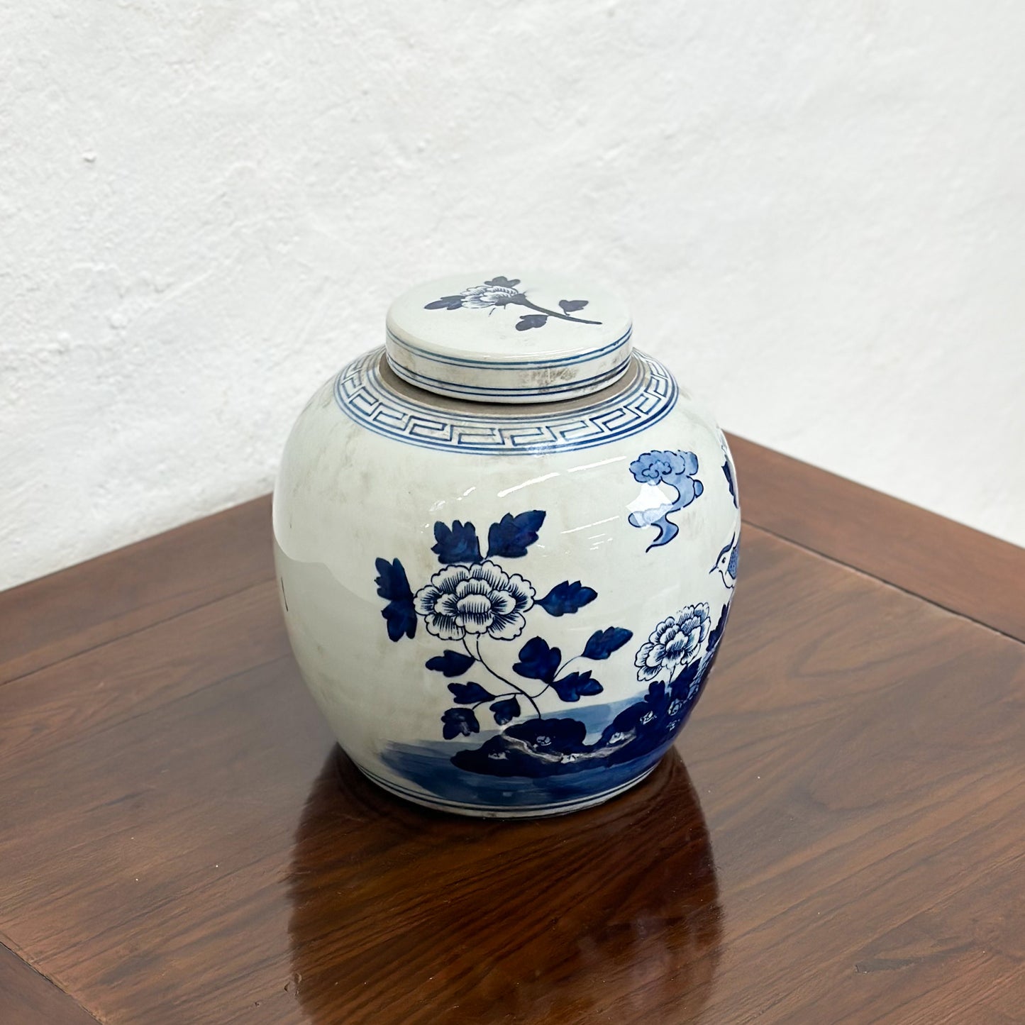 Blue-and-white-Chinese-Porcelain-Ginger-Jar-Birds-Peonies2