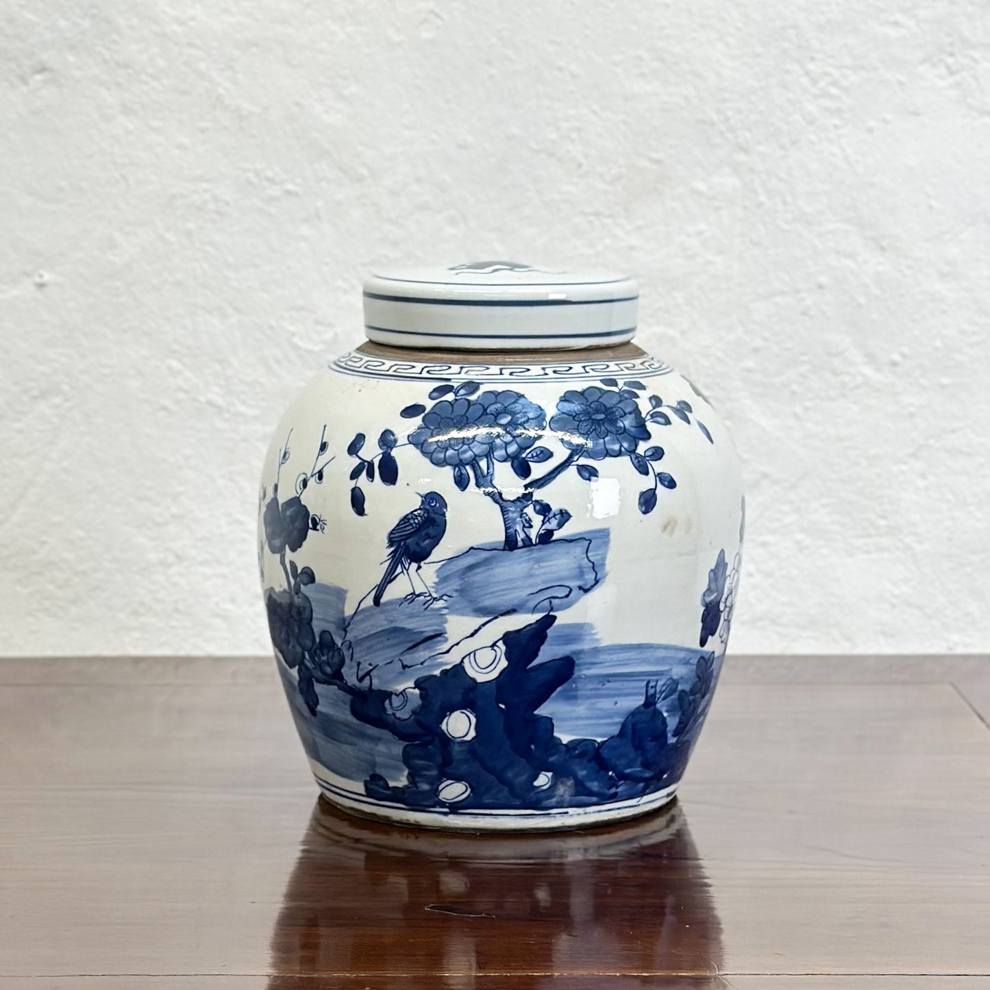 Blue-and-white-Chinese-Porcelain-Ginger-Jar-birds-flowers1