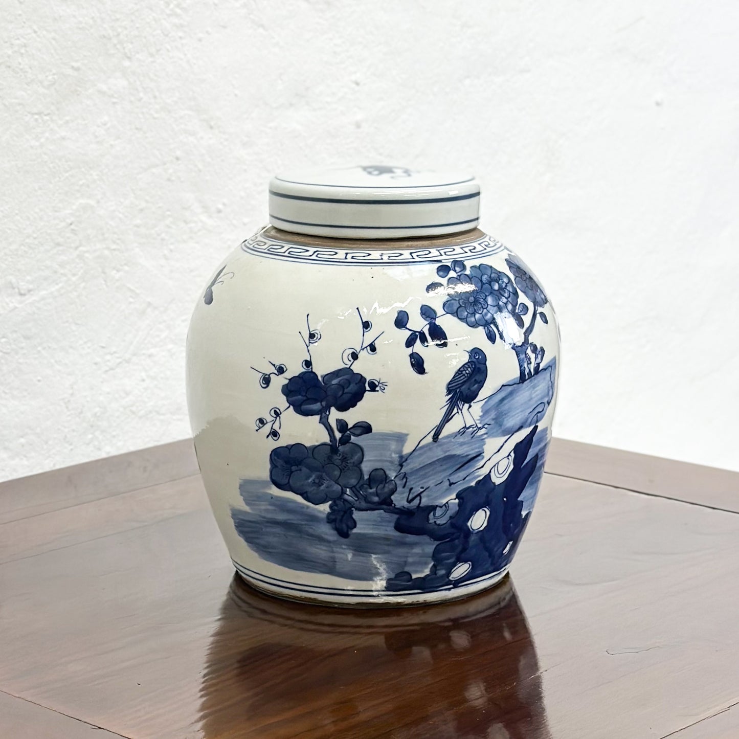 Blue-and-white-Chinese-Porcelain-Ginger-Jar-birds-flowers2