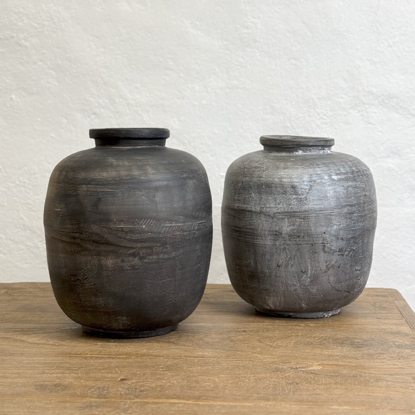 POR9998-China-Chinese-Earthenware-Ceramic-Grey-Rustic-Round-Vase-with-Lip.3