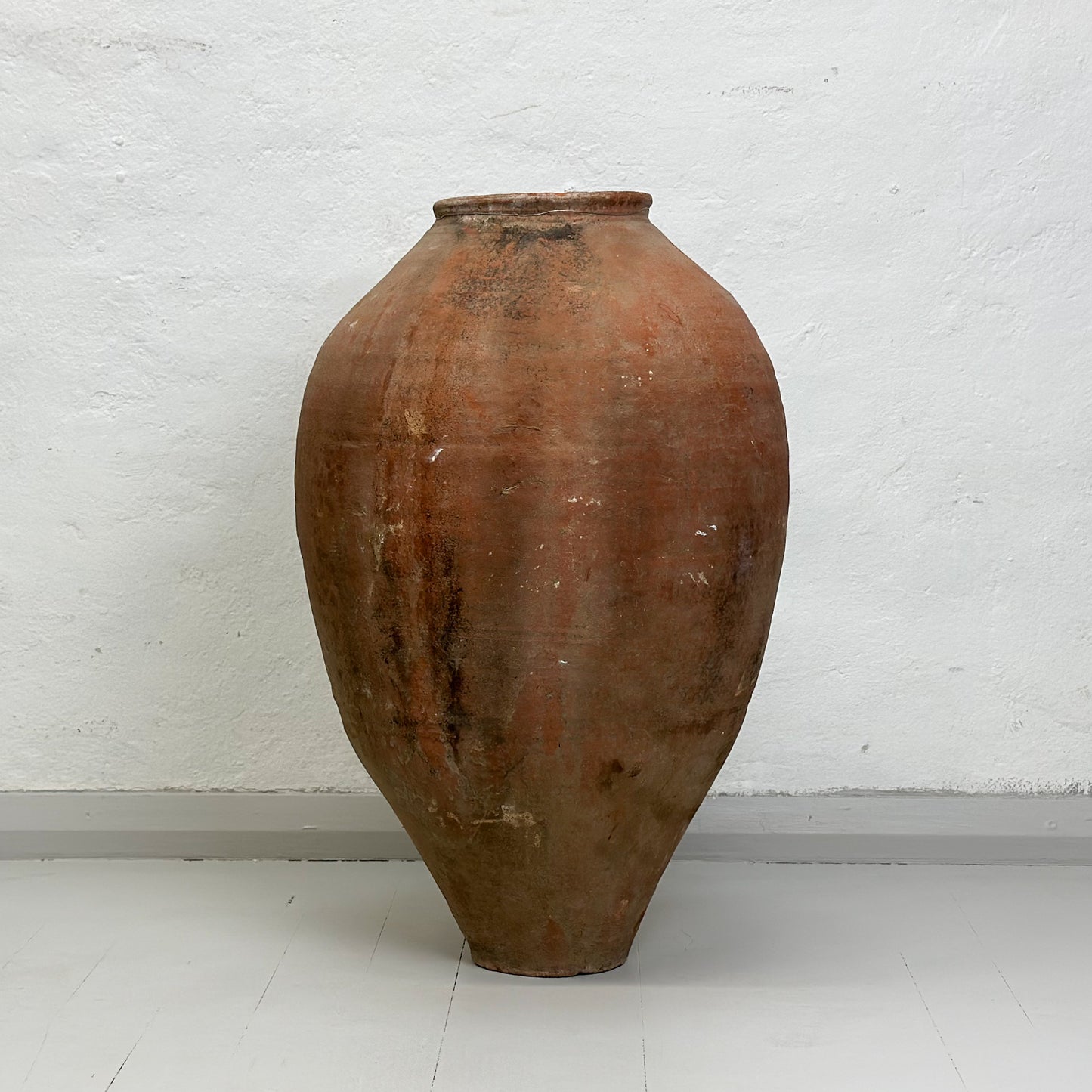 Large Odemis Pot IV
