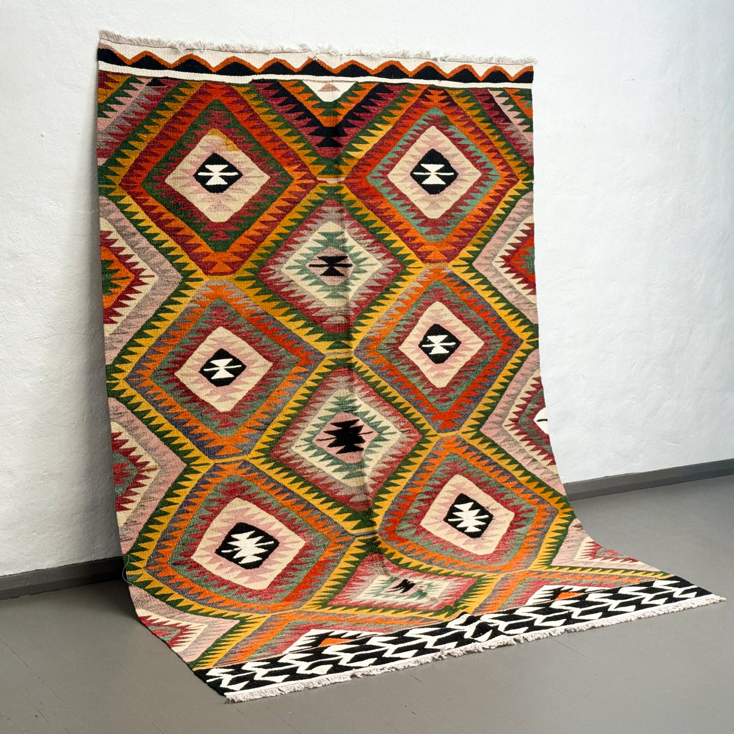 Vintage Oushak Esme Kilim Rug