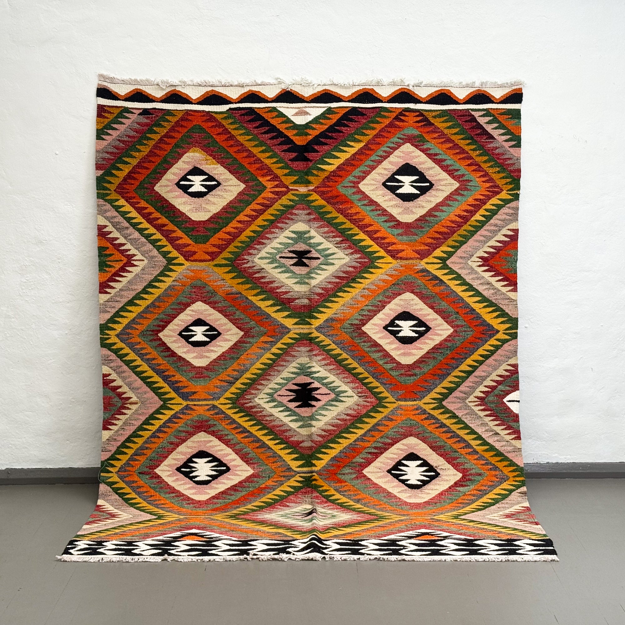 Vintage Oushak Esme Kilim Rug