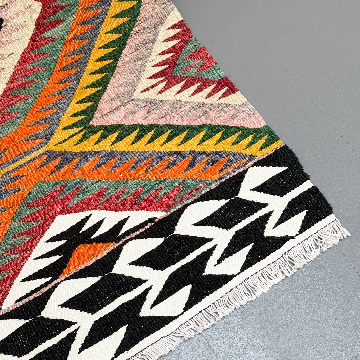 Vintage Oushak Esme Kilim Rug