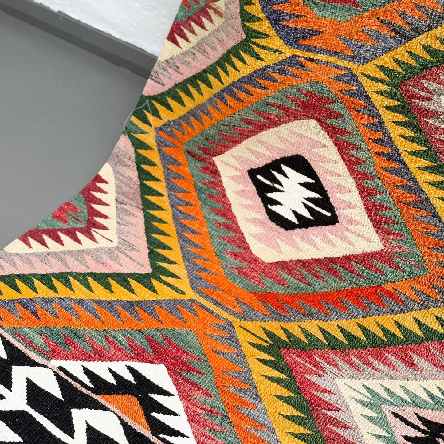 Vintage Oushak Esme Kilim Rug