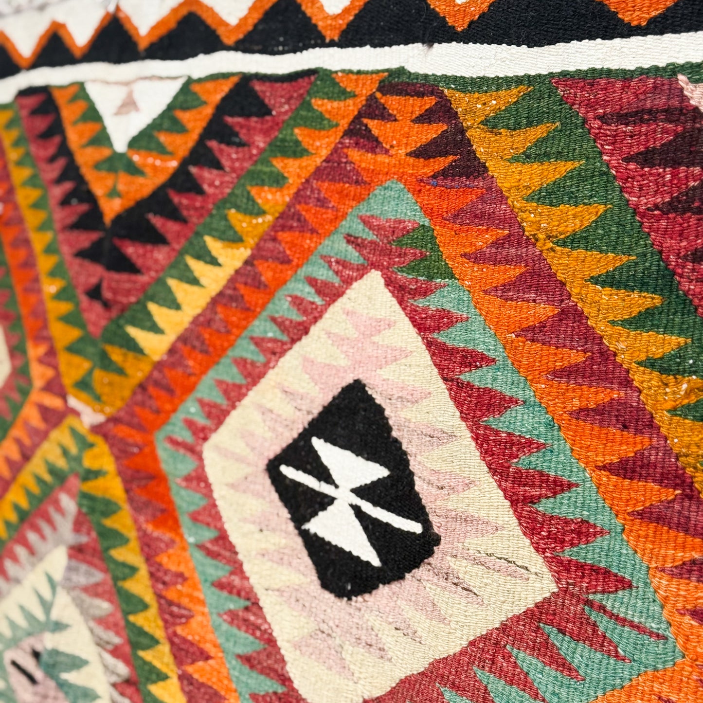 Vintage Oushak Esme Kilim Rug